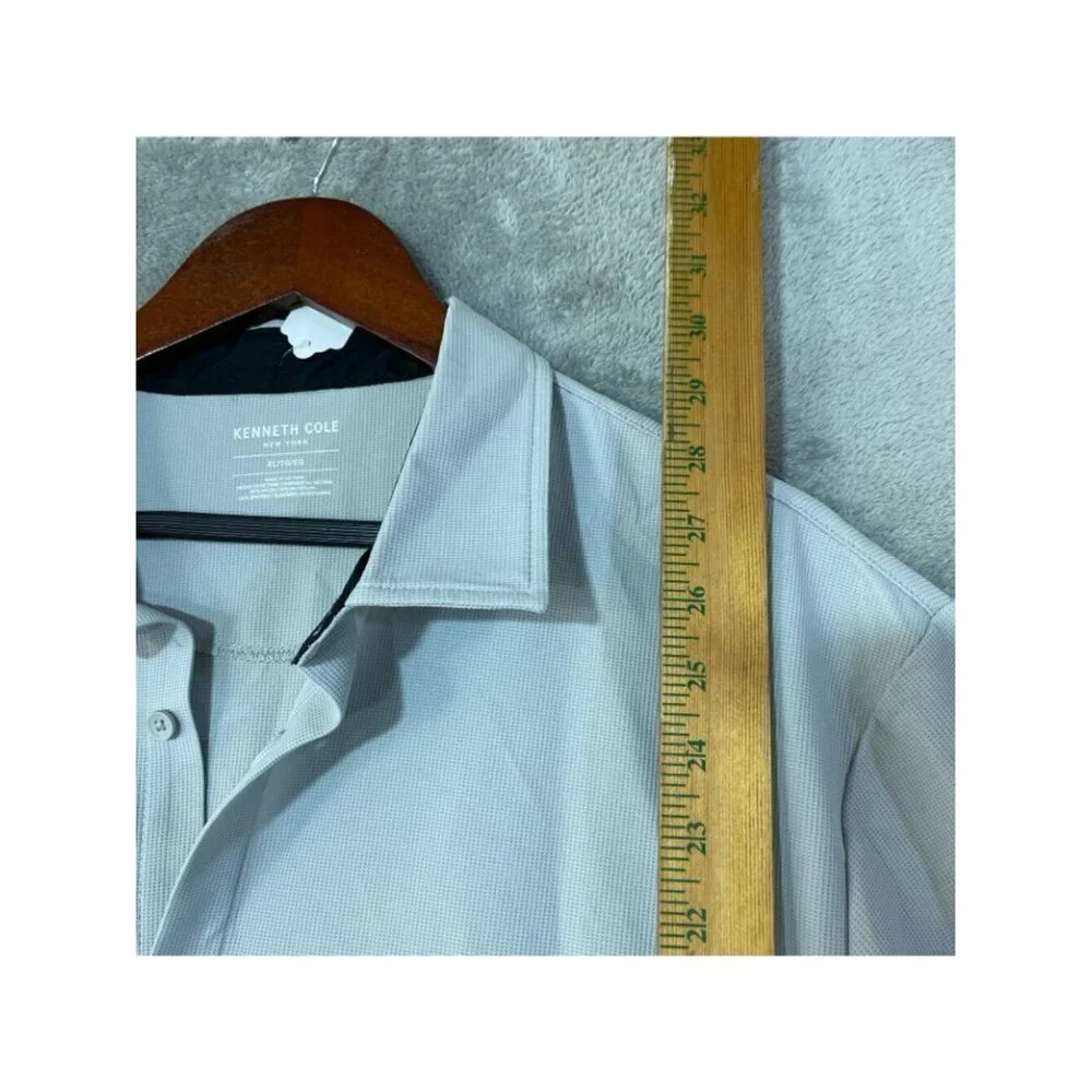 NWOT Kenneth Cole New York Men's XL Light Gray Short Sleeve Button-Up Shirt